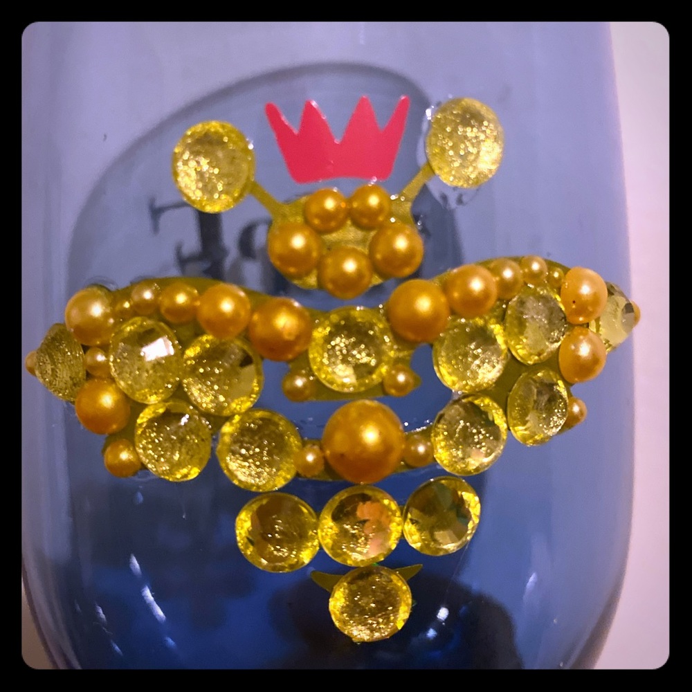 Queen Bee Wine Glasses